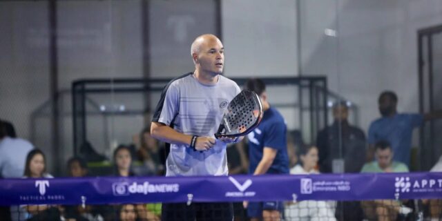 Andres-Iniesta-fait-ses-debuts-sur-le-circuit-Asia-Pacific-Padel-Tour-a-Dubai.jpg